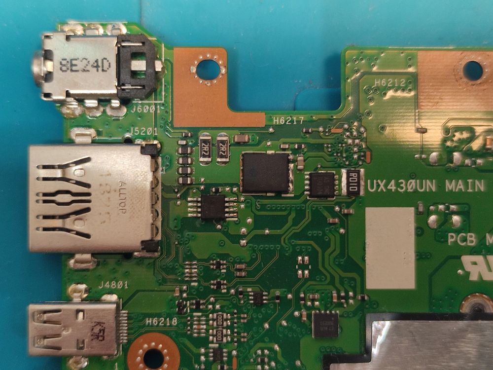 images/laptop-asus-ux430u-nie-uruchamia-sie-zwarcie-zasilania-4.jpg